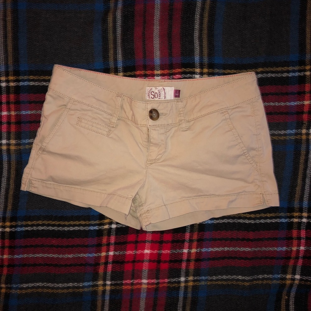SO khaki shorts